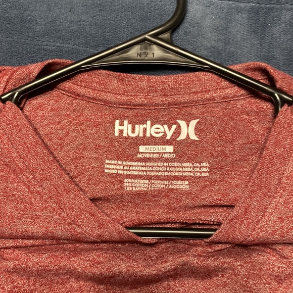 Hurley tshirt - Picture 3 of 3